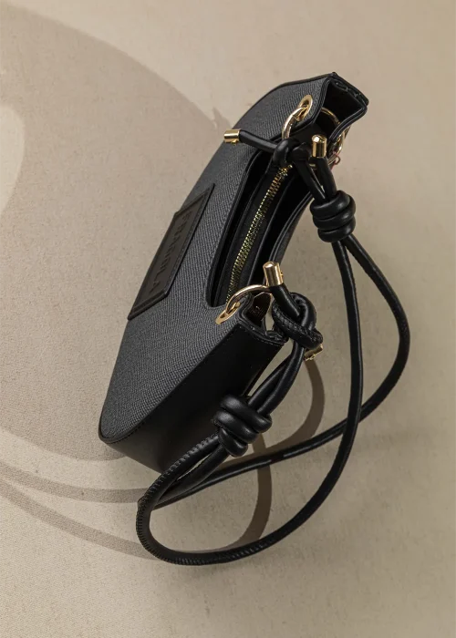 AB11 black 2