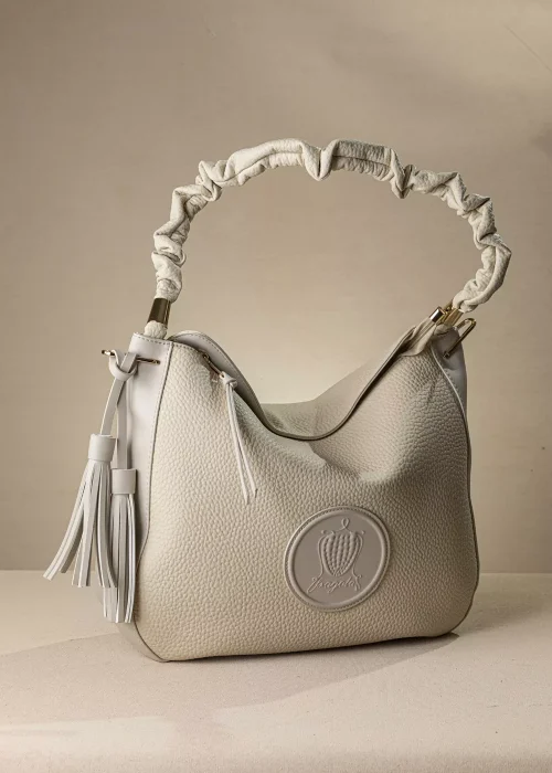 FE217 ivory 1