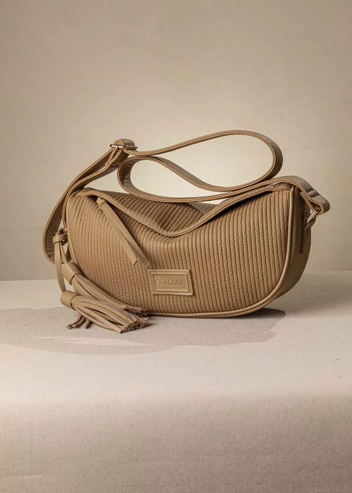 FE218 camel 1