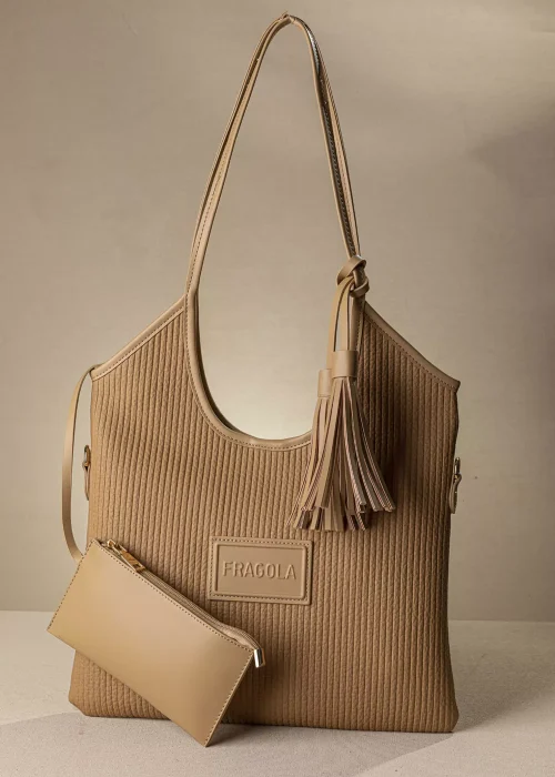FE219 camel 1