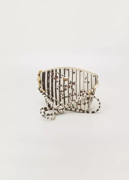 PC018 10 black animal